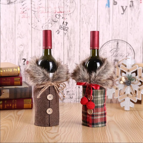 Only Brown available ❗️Holiday wine bottle cover - Picture 2 of 7